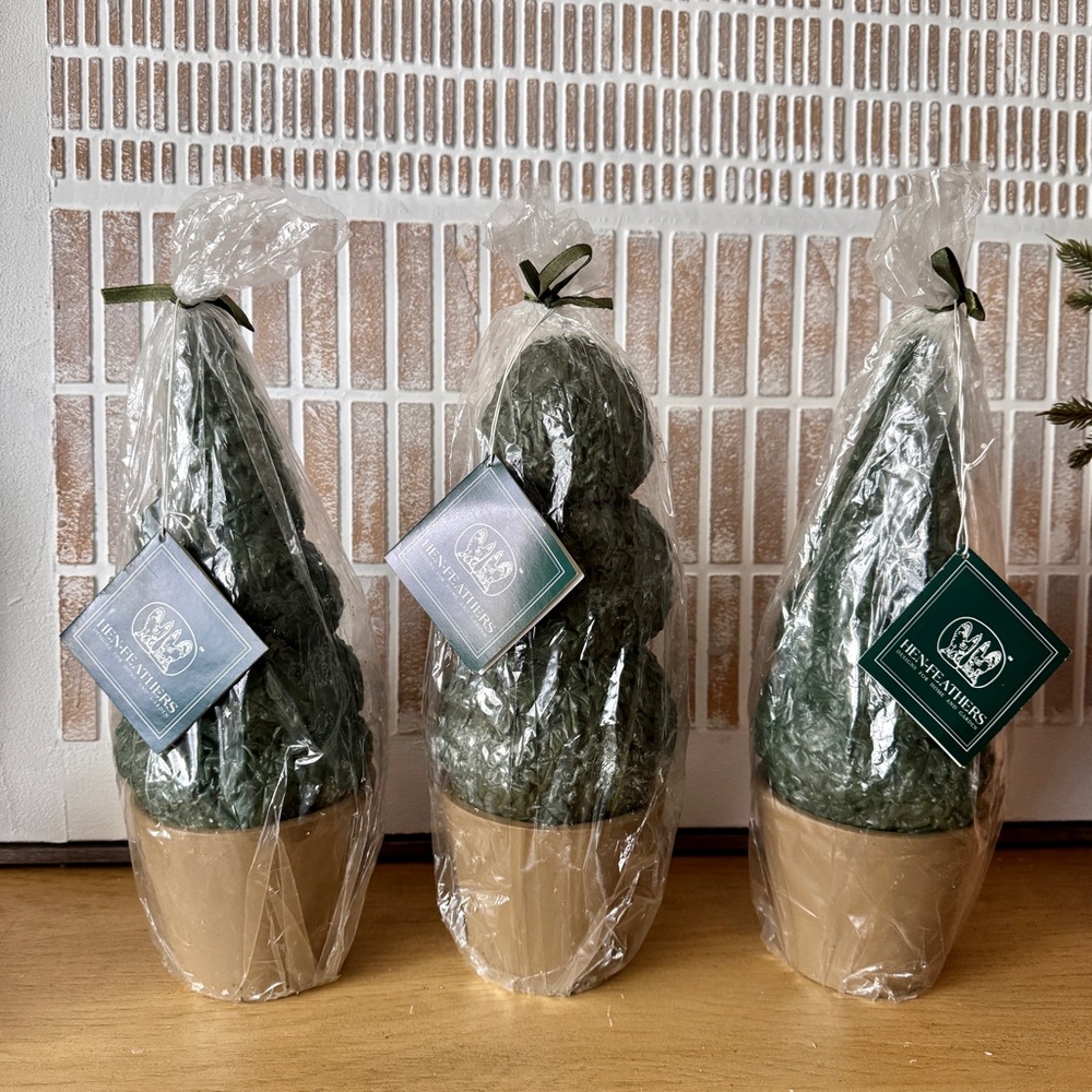 NWT Green Decorative Trees Candles in Gold Pots - Hen Feathers